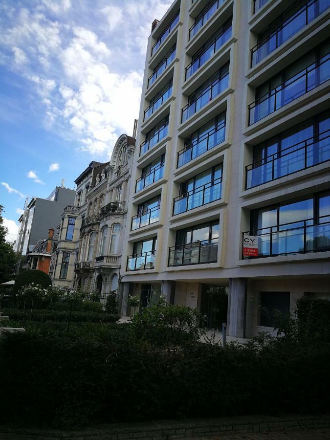 Florya Studio Woluwe ブリュッセル エクステリア 写真